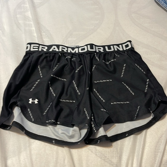 Under Armour Athletic Shorts - Picture 2 of 3